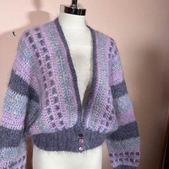 Hold  Mohair wool grandmacore Lavender Grey Crochet Ireland Cardigan Sweater - Picture 14 of 17